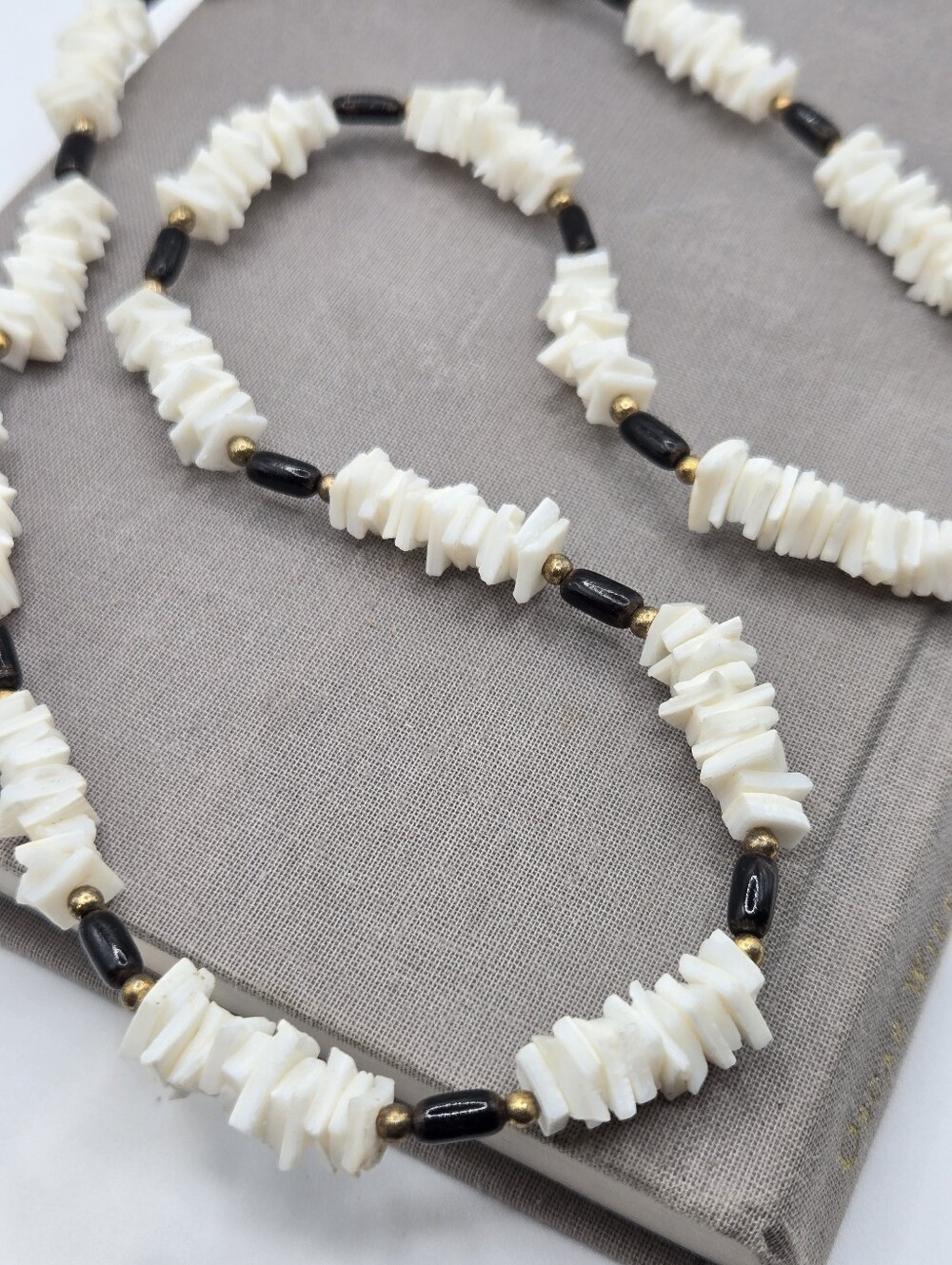 Pukka Shell Necklace Y2k Beach Boho Mermaid Resort Black and Gold Details